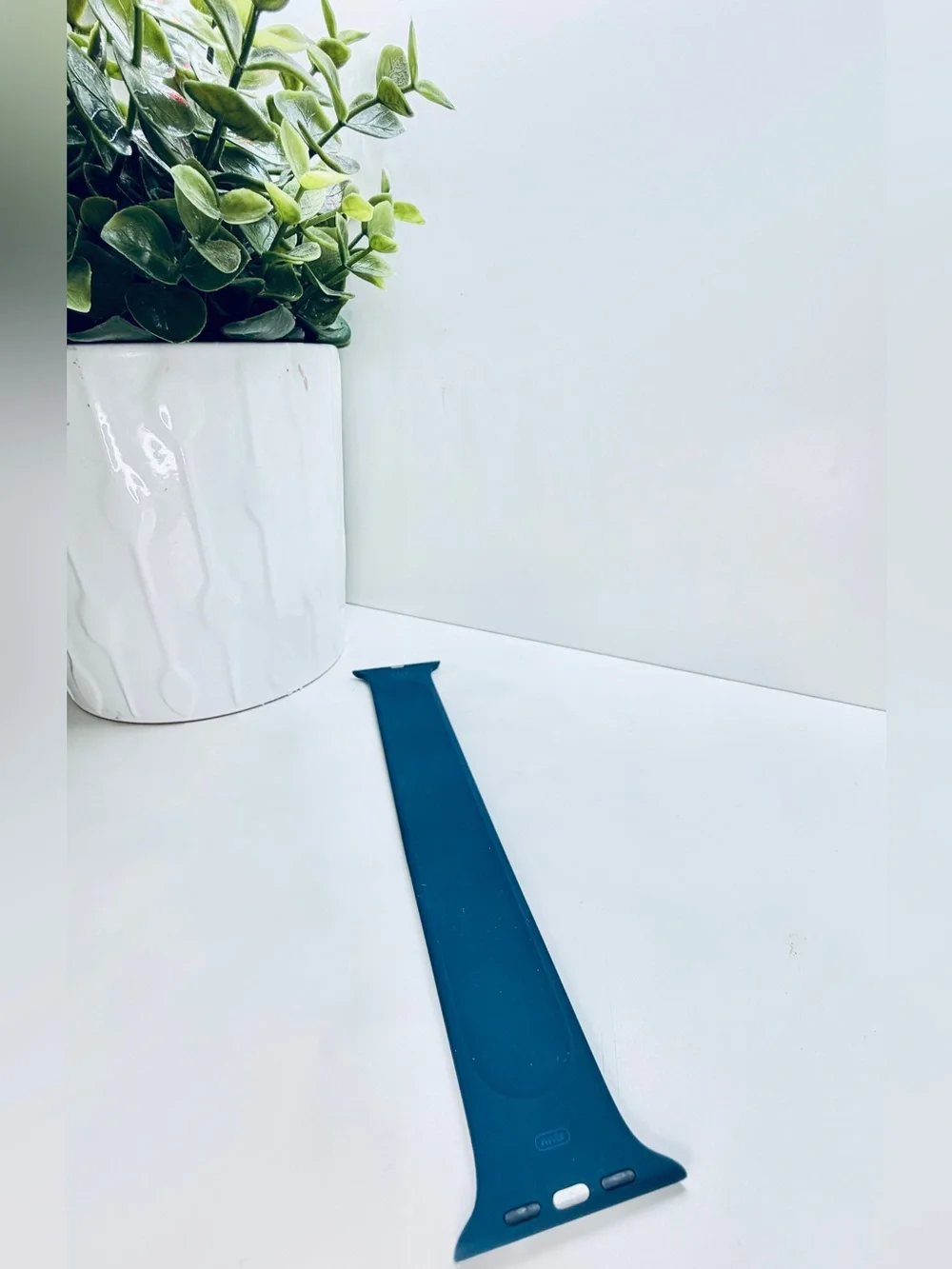 Apple Solo Loop in Navy Blue Band Size 12